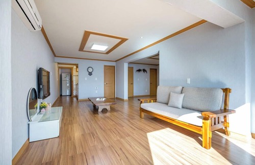 Irun-myeon Apartment | Golden wave pension