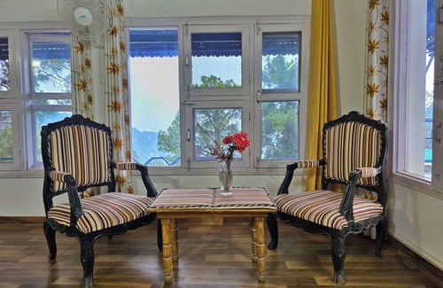 Kumarhatti Villa | Golden Zenith Villa