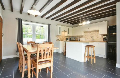 Belford House | Goldfinch