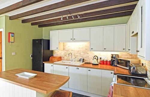 Belford House | Goldfinch