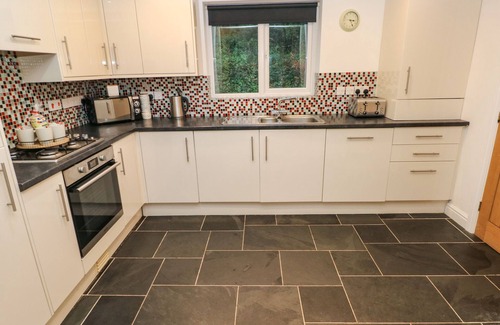 Milford Haven Cottage | Goldfinch