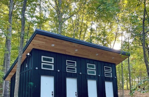 Primrose RV Rental | Goldfinch's Nest- Glamping Tent with AC