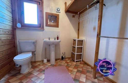 Tattershall House | Goldilocks Cabin