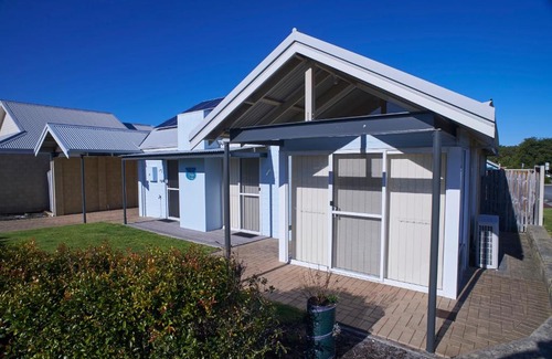 Collingwood Park Villa | Golf and Beach Retreat