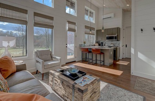 Mineral Bluff Cottage | Golf and Riverfront Cottage | King Bed | Group Availability