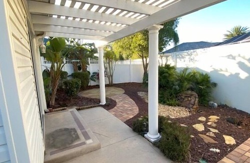 Virginia Trace Villa | GOLF CART PET FRIENDLY COURTYARD VILLA LOCATED NEAR LAKE SUMTER THE VILLAGES