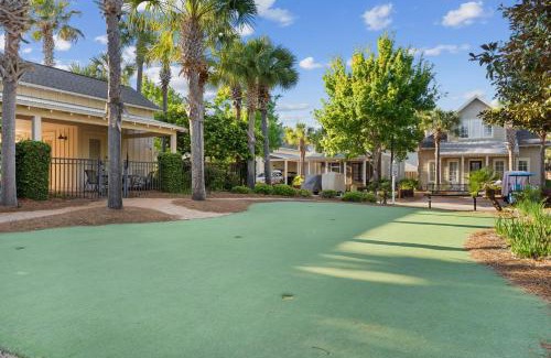 Sandestin House | Golf Cart Pool Access Near Baytowne Beach Coral Starfish by AvantStay