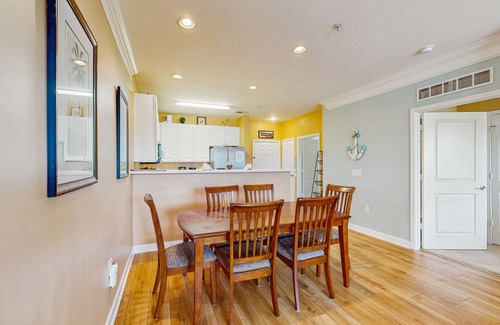 Calabash Condo | Golf community condo near beach with on-site pool, golf, & screened balcony
