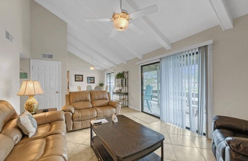Miramar Beach Cottage | Golf Course 92g 2 Bedroom Condo by Redawning