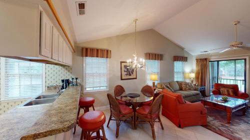 Pawleys Island House | Golf Course Charm Pawleys Getaway