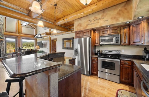 Sturgis House | Golf Course, Sleeps 12, Garage