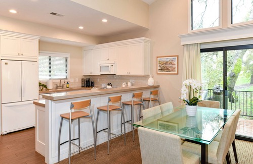 Napa Condo | GOLF COURSE VIEWS, THE HEART OF NAPA VALLEY, 2 PRIMARY SUITES - 31 NIGHT MINIMUM