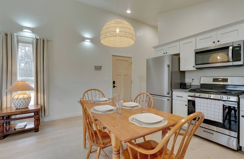 Crossville Cottage | Golf, Fish & Swim at Lake Tansi: Outdoor Haven!