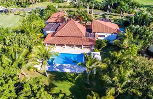 Casa de Campo Villa | Golf Front Top Rated Villa 5BR with Pool, Jacuzzi, Cook & Maid, 2 Golf Carts
