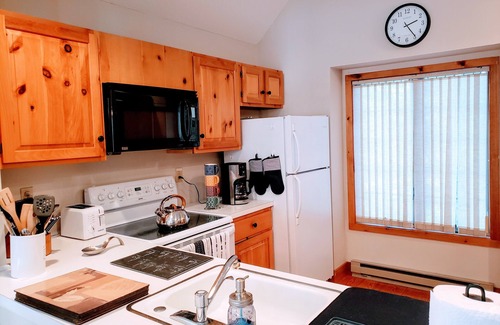 White Haven House | Golf/Lake destination for the 4th of July-Jack Frost Mountain Ski Retreat