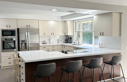 Vancouver House | Golf Oasis Retreat House/Private fenced backyard