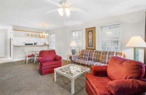 Pawleys Island House | Golf Side Elegance 2BR Villa Hideaway