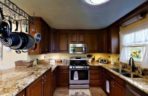 Monterey House | Golf & Southern Comfort Cape with Loft at The Cove