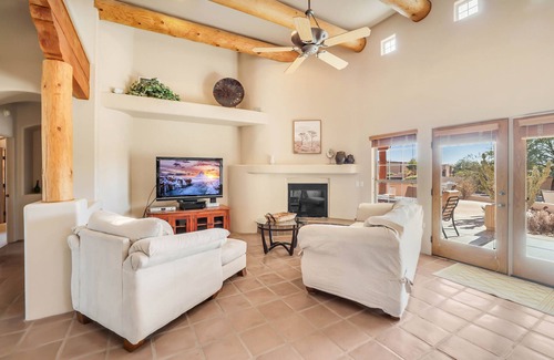 Maricopa County House | Golf, Swim, Relax! 4 Bdrm w Pool & Putting Green!