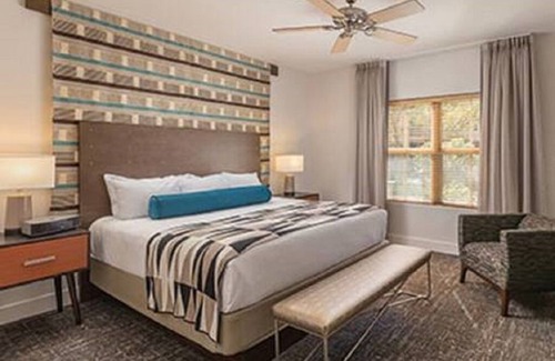 South Scottsdale Resort | Golf though foothills of Pinnacle Peak !