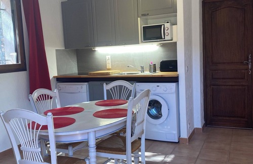 Rayol-Canadel-sur-Mer Apartment | Golfe de St-Tropez 2-rooms apartment in magnificient villa large swimming pool