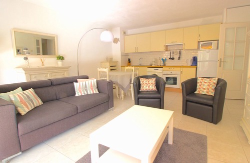 Golfe Juan Condo | Golfe Juan - 4 People - Swimming Pool - Private Parking