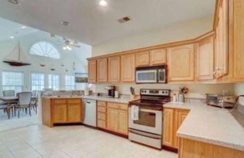 Calabash House | Golfer's Delight! Spacious 5-bedroom house on golf course in charming Calabash.