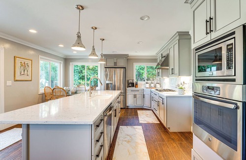 Del Monte Forest House | Golfer's Oasis: Luxe Pebble Beach Home on 5th Hole