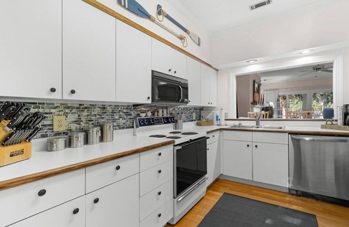 Pawleys Island Villa | Golfers Escape 2 Bedroom 2 and Half Baths