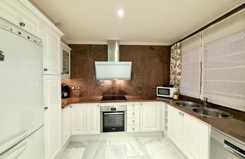 Nueva Andalucia Apartment | GolferS Paradise Magna Marbella - EaW Homes