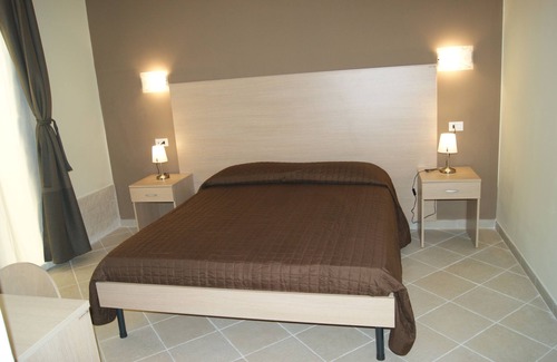 Augusta House | Golfo Xifonio