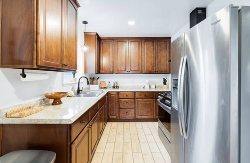 San Bernardino House | Golfside Getaway in N. San Bernardino City
