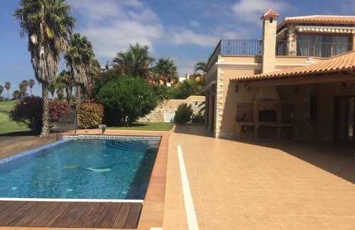 Costa Adeje Villa | GOLFSIDE HIDEAWAY, INFINITY POOL, BBQ, 5 BDRM