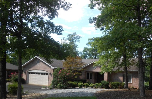 Hot Springs Village House | Golfview Home With Gas Grill on the Deck - Unit 0913 by Redawning