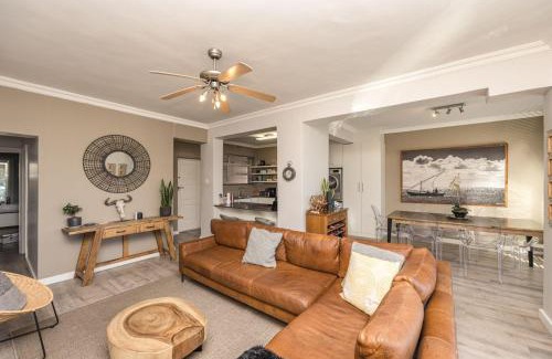 Three Anchor Bay Apartment | Gone Coastal