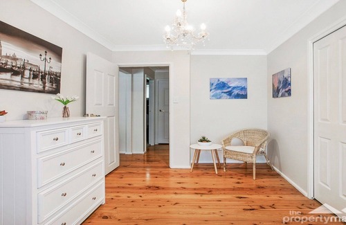 Gwandalan House | Gone Fishing - 3 Bedroom House With Lake View