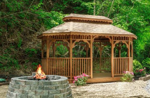 Pittman Center House | Gone Fishing by Stony Brook Cabins