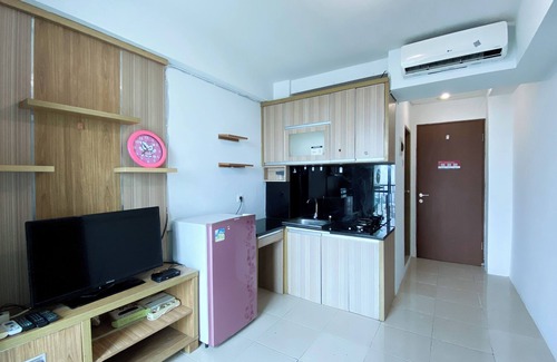 Kayu Putih Apartment | Good Deal And Homey 1Br Tifolia Apartment