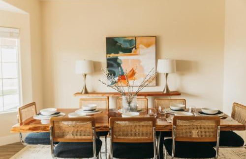 Mariposa House | Good Girl's Peak Paradise with bbq and fire pit