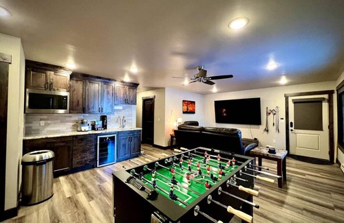 Meadow View Heights Cabin | Good Karma Cabin - Luxury Mountain Retreat