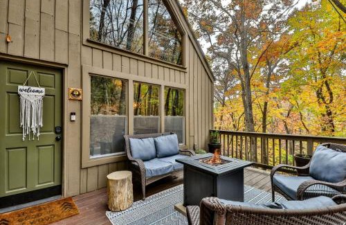 Big Canoe House | Good Times - Inside Big Canoe Community + Screened-in Porches, Firepit, Porch Swings + More!