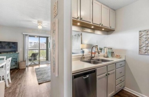 Carolina Beach Villa | Good Vibes Carolina Beach by RedAwning