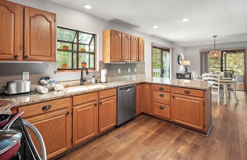 Stonecrest House | Good Vibes - Located in Rumbling Bald Resort, 3BR, 4.5BA, Air Hockey, Great Internet