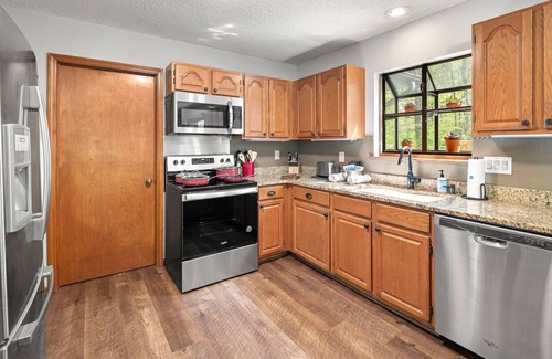 Stonecrest House | Good Vibes - Located in Rumbling Bald Resort, 3BR, 4.5BA, Air Hockey, Great Internet