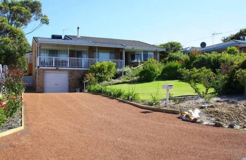 Goode Beach House | Goode Beach Retreat