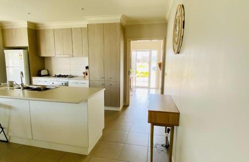 Inverloch House | Goodenia Vibes