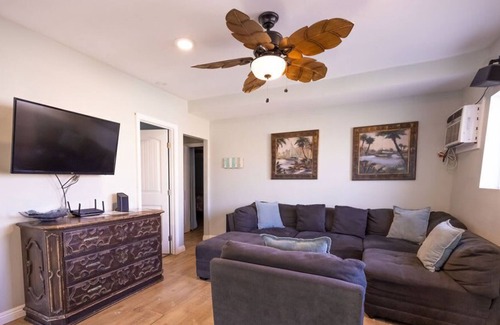Logan Heights House | GoodLifeResorts (Downtown, Airport) 4 BR, 10 guest