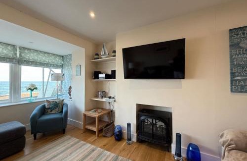 Torcross House | Goodwinds 4 bedroom beachside house