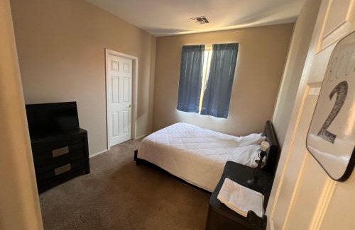 Palm Valley House | Goodyear Cul-de-sac Room 2