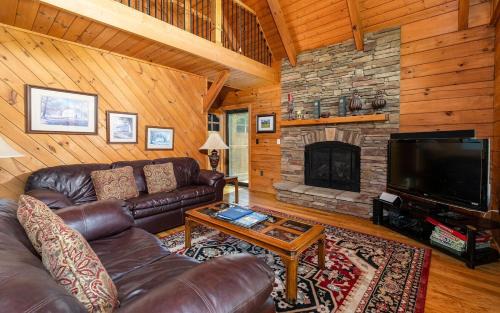 Sevierville Villa | Goodys Lakeside Getaway